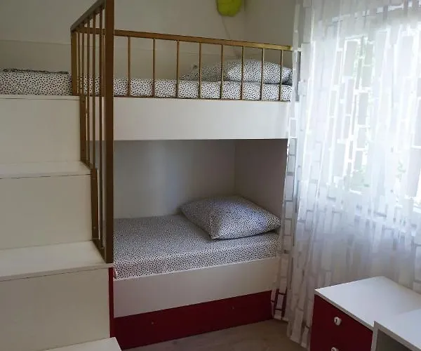 Nyaraló Just4us Srima